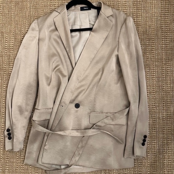 Chic Beige Double-Breasted Blazer - Picture 4 of 5